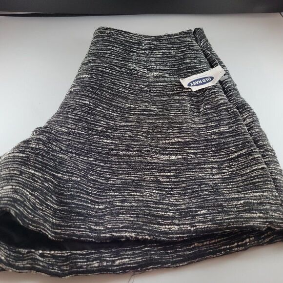 BRAND NEW WOMEN"S OLD NAVY SHORT - Picture 14 of 16